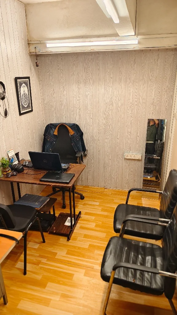 4 Seater Private Cabin